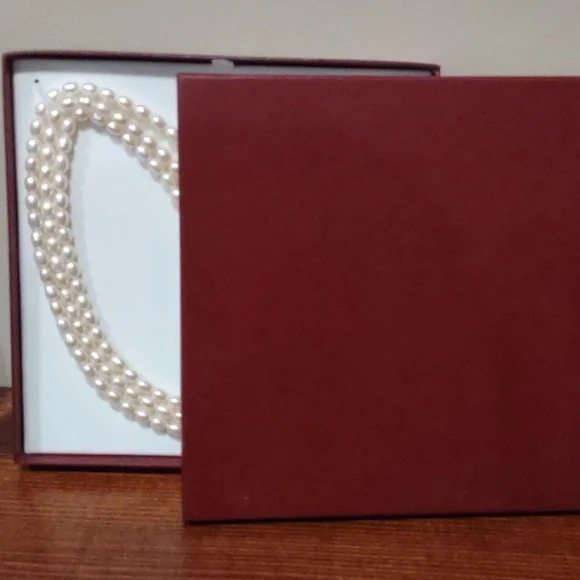 Freshwater Pearl Three Strand Necklace with sterling Silver Clasp, Nib - Picture 4 of 5